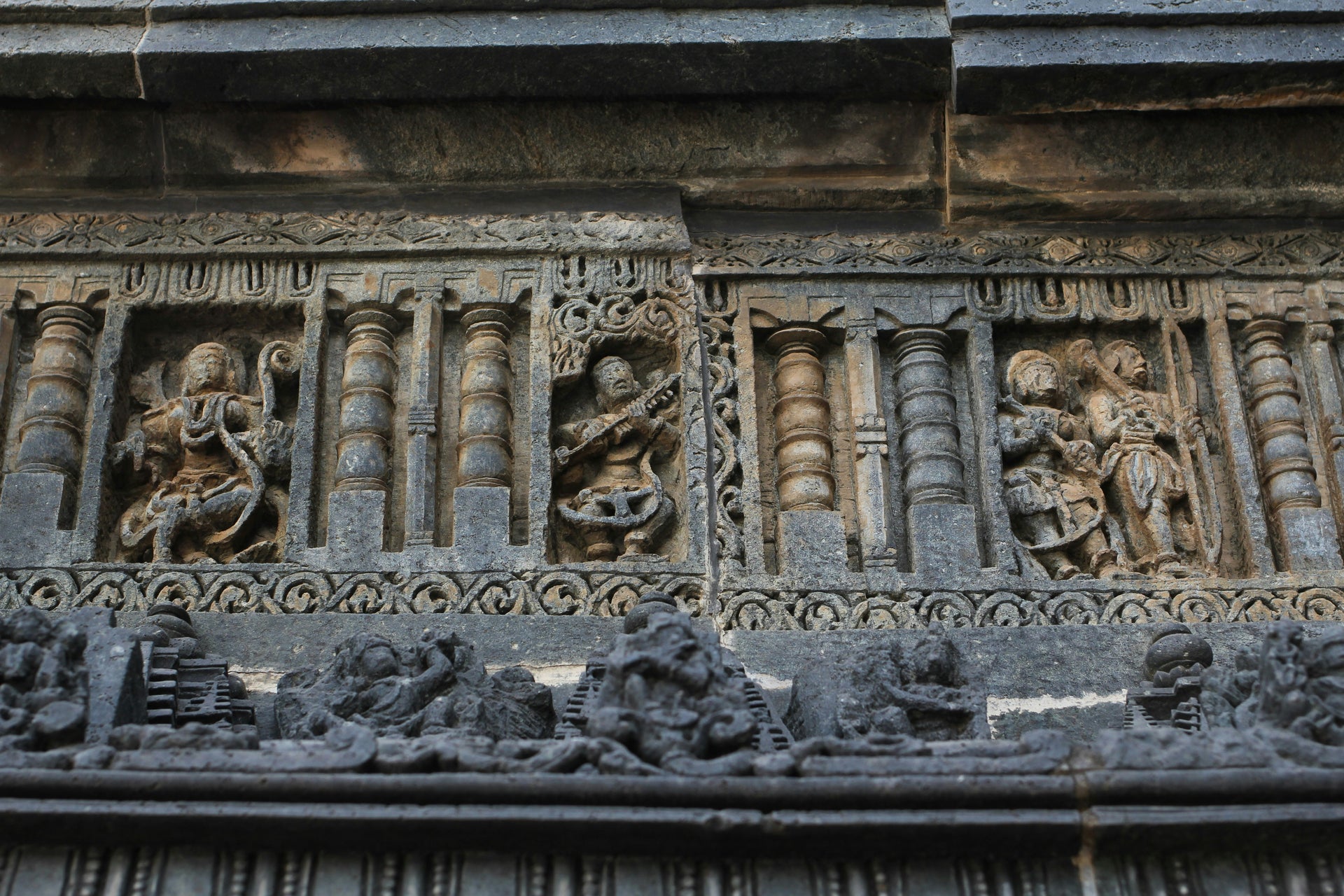 Statues & Carvings