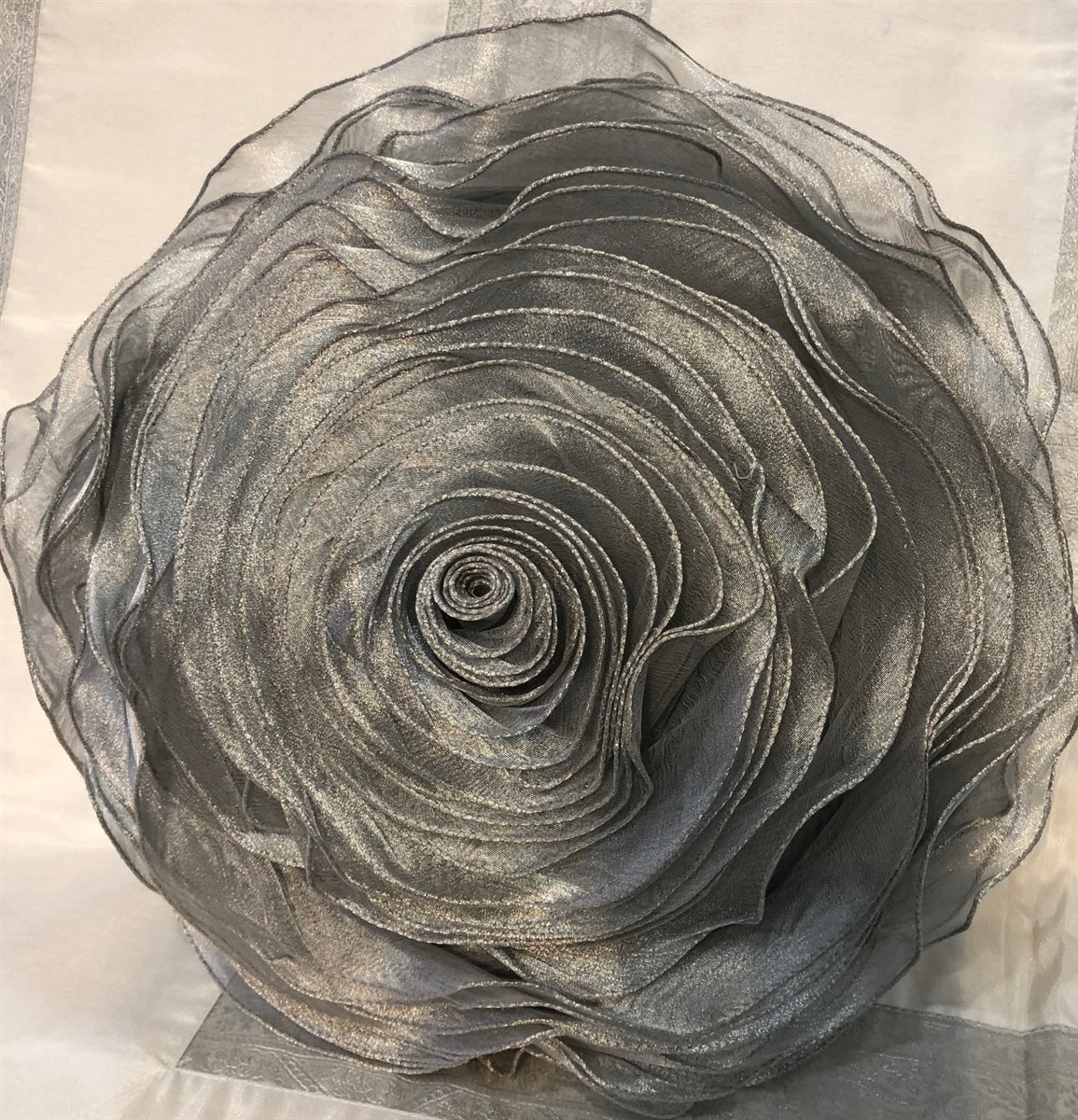 Round Rose Design Pillow