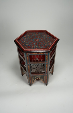 Med. Moroccan Hexagon Table