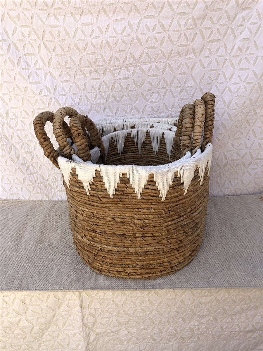 Banana Leaf Basket with Top Design