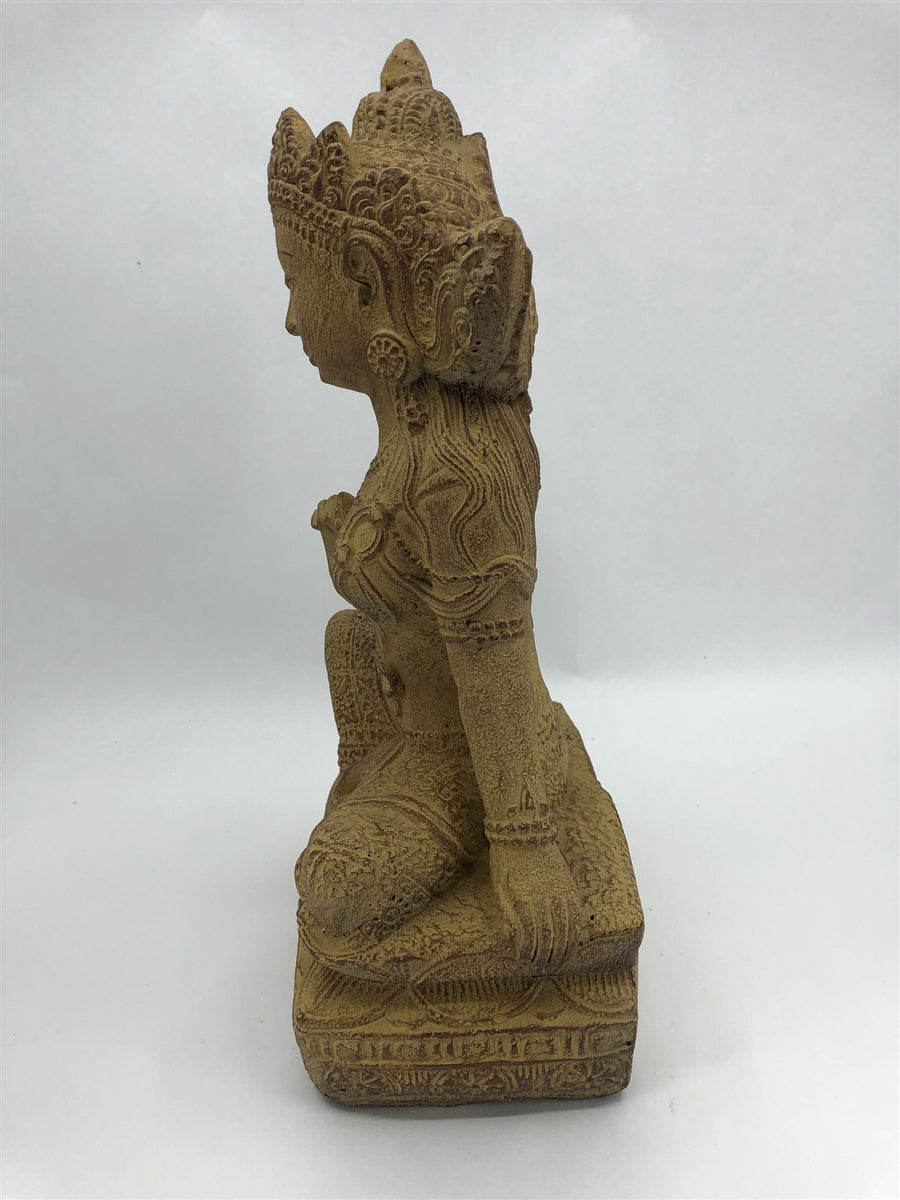 Dewi Tara Statue